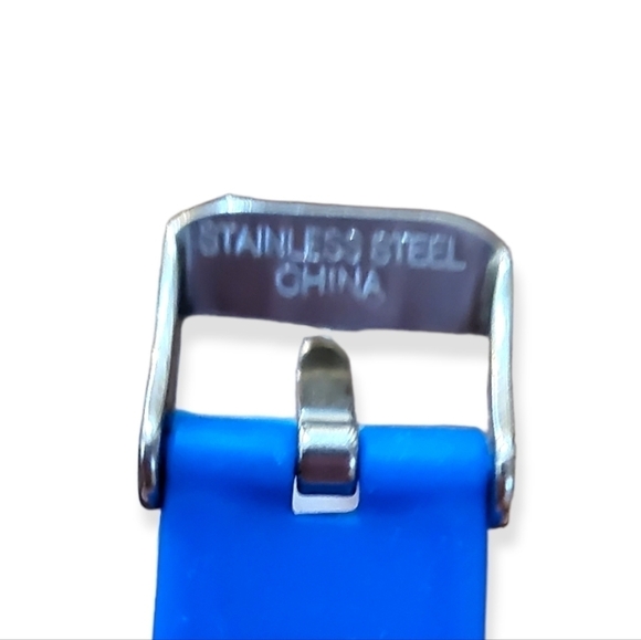 Kids Super Mario Watch Silicone Digital Watch by Nintendo - Picture 4 of 4